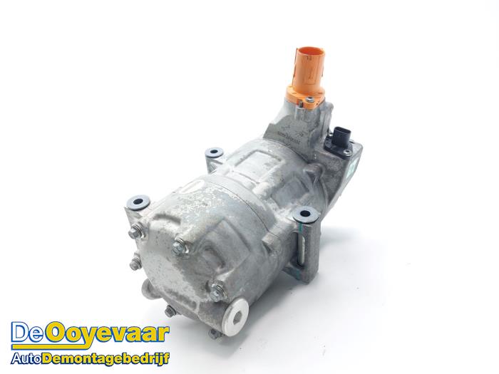 Usagé Pompe clim Peugeot 308 SW (F4/FC/FN/FR) 1.6 16V HYbrid 180 e-EAT8 Prix € 474,99 Règlement à la marge proposé par Autodemontagebedrijf De Ooyevaar