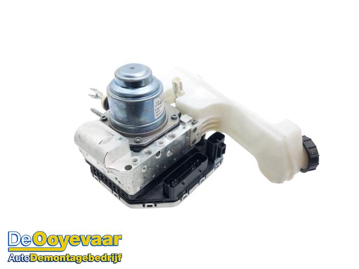 Usagé Servo frein Ford Kuga III (DFK) 2.5 PHEV 16V Prix € 499,99 Règlement à la marge proposé par Autodemontagebedrijf De Ooyevaar