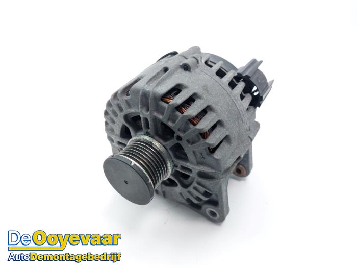 Used Dynamo Nissan Primastar 2.0 dCi 130 Price € 49,99 Margin scheme offered by Autodemontagebedrijf De Ooyevaar