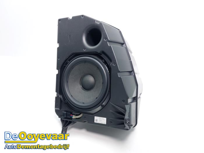 Używane Subwoofer Tesla Model Y (5YJY) RWD Cena € 114,99 Procedura marży oferowane przez Autodemontagebedrijf De Ooyevaar