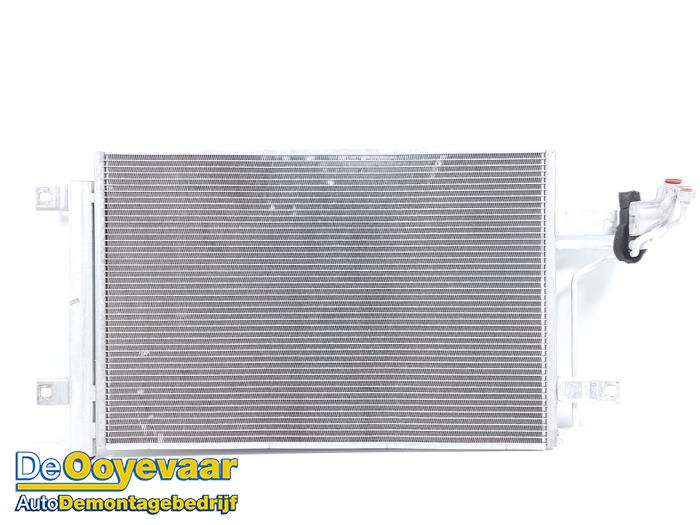 Begagnade Kondensor, luftkonditionering Mazda CX-30 (DM) 2.0 e-SkyActiv X 186 M Hybrid 16V Pris € 199,99 Marginaltabell erbjuds av Autodemontagebedrijf De Ooyevaar
