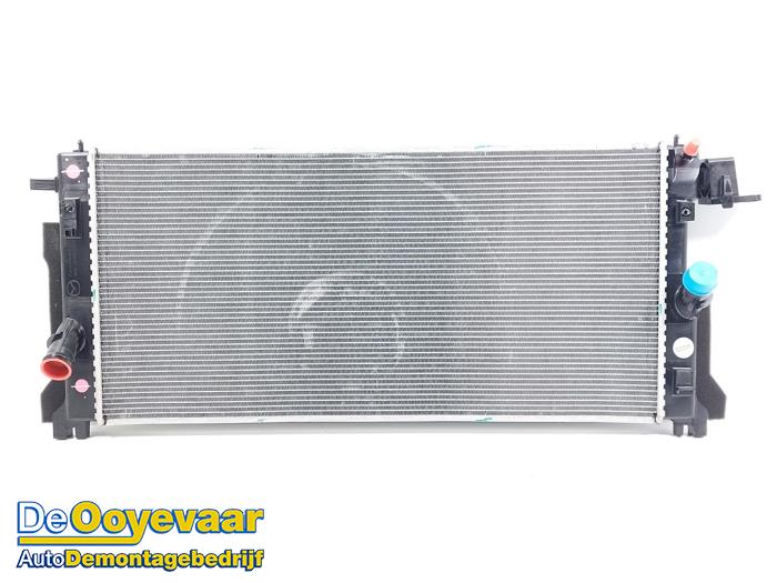 Used Radiator Mazda CX-30 (DM) 2.0 e-SkyActiv X 186 M Hybrid 16V Price € 129,99 Margin scheme offered by Autodemontagebedrijf De Ooyevaar