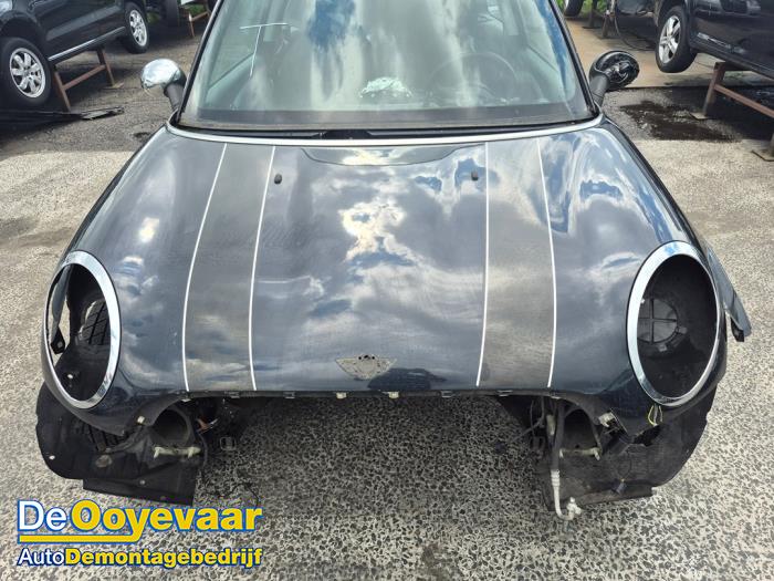 Używane Maska Mini Clubman (R55) 1.6 16V Cooper Cena € 79,99 Procedura marży oferowane przez Autodemontagebedrijf De Ooyevaar
