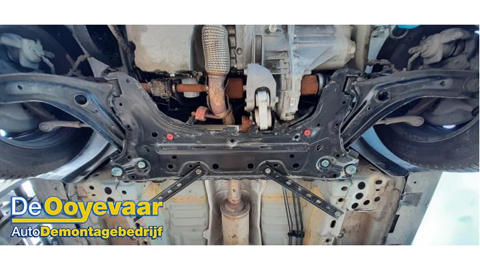 Usados Subchasis Ford Transit Courier 1.0 Ti-VCT EcoBoost 12V Precio € 149,99 Norma de margen ofrecido por Autodemontagebedrijf De Ooyevaar