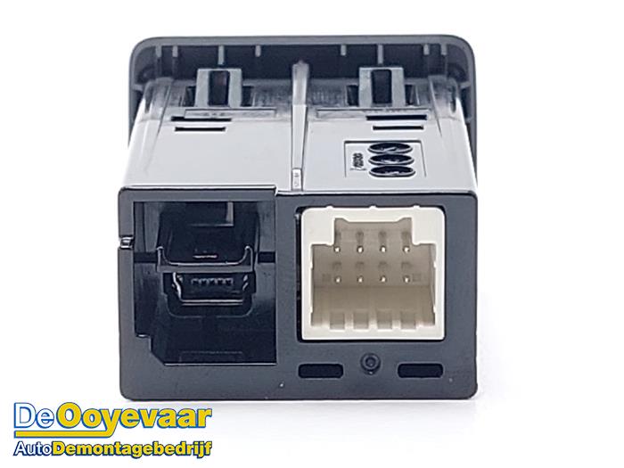 Modul USB z Dacia Spring 65 2024