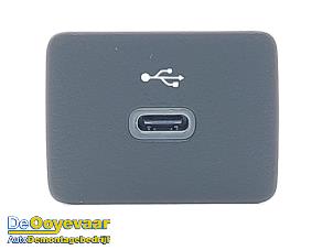 Modul USB z Dacia Spring 65 2024