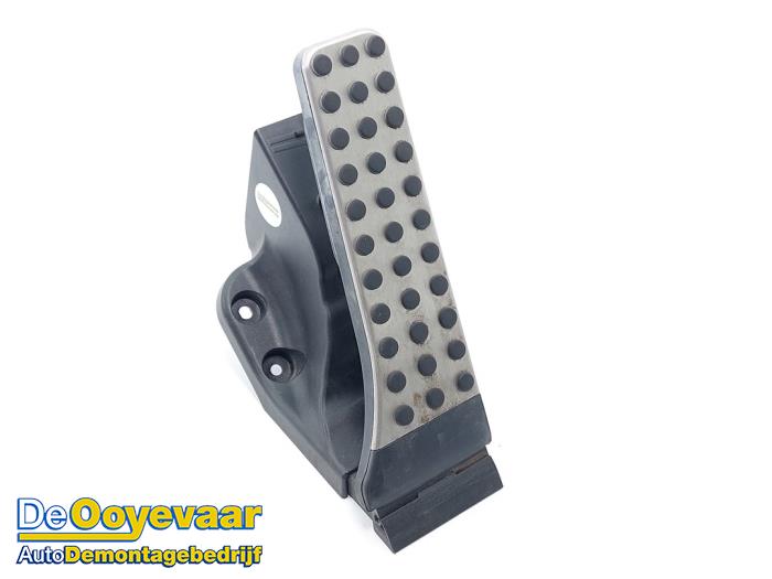 Gebrauchte Gaspedal Mercedes S (222.0/222.1) 3.0 S-350 BlueTEC, S-350 d 24V 4-Matic Preis € 15,00 Margenregelung angeboten von Autodemontagebedrijf De Ooyevaar
