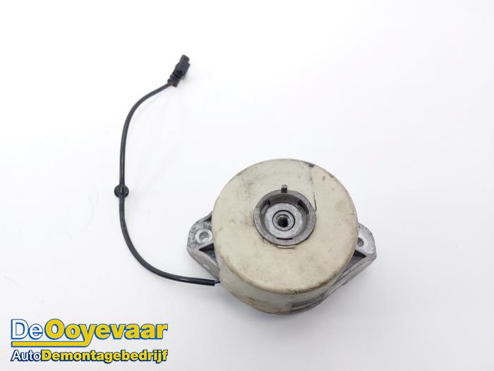 Usagé Support moteur Mercedes S (222.0/222.1) 3.0 S-350 BlueTEC, S-350 d 24V 4-Matic Prix € 125,00 Règlement à la marge proposé par Autodemontagebedrijf De Ooyevaar
