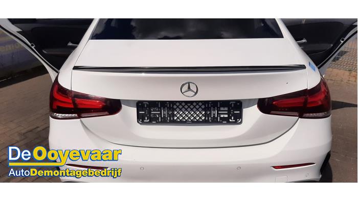 Gebrauchte Heckklappe Mercedes A Limousine (177.1) 1.3 A-200 Turbo Preis € 325,00 Margenregelung angeboten von Autodemontagebedrijf De Ooyevaar
