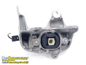 Engine mount from a Mercedes-Benz eVito (447.6) 41/60/66 kWh 2025