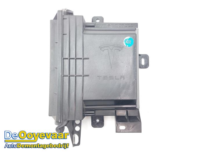 Used Body control computer Tesla Model X P100D Price € 49,99 Margin scheme offered by Autodemontagebedrijf De Ooyevaar