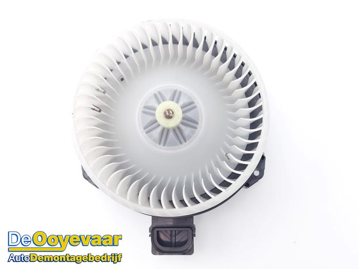 Używane Element grzewczy Ford Mondeo V Wagon 2.0 Hybrid 16V Cena € 29,99 Procedura marży oferowane przez Autodemontagebedrijf De Ooyevaar