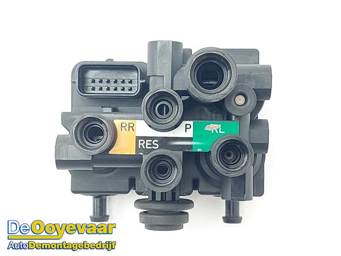 Air suspension valve block