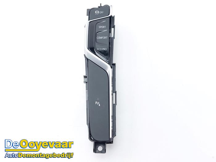 Używane Przelacznik ESP BMW 5 serie (G30) 520i 2.0 TwinPower Turbo 16V Cena € 39,99 Procedura marży oferowane przez Autodemontagebedrijf De Ooyevaar