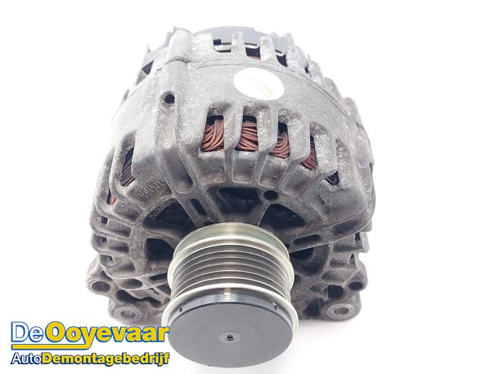 Dynamo från en Volkswagen Polo V (6R) 1.2 TDI 12V BlueMotion 2010
