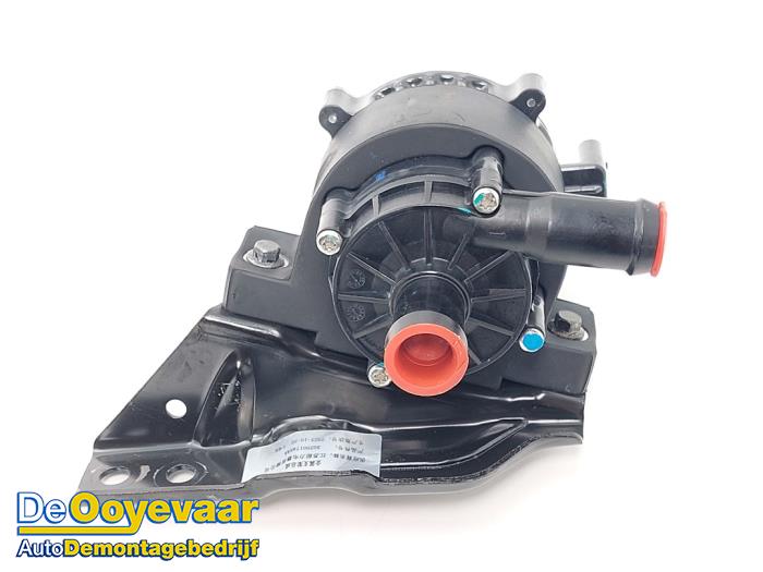 Begagnade Extra vattenpump Omoda E5 61 kWh Pris € 99,99 Marginaltabell erbjuds av Autodemontagebedrijf De Ooyevaar