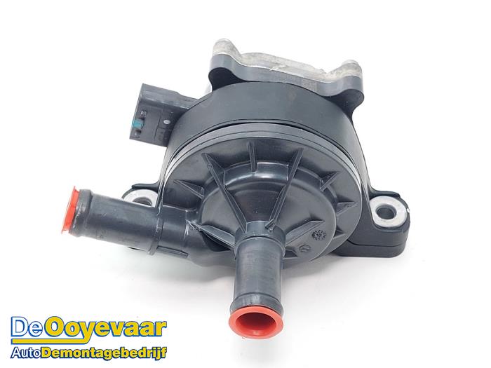 Begagnade Extra vattenpump Jaecoo 7 1.5 GDI SHS-P Pris € 24,99 Marginaltabell erbjuds av Autodemontagebedrijf De Ooyevaar