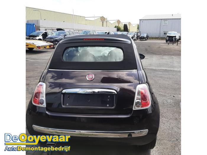 Begagnade Baklucka Fiat 500C (312) 0.9 TwinAir 85 Pris € 199,99 Marginaltabell erbjuds av Autodemontagebedrijf De Ooyevaar