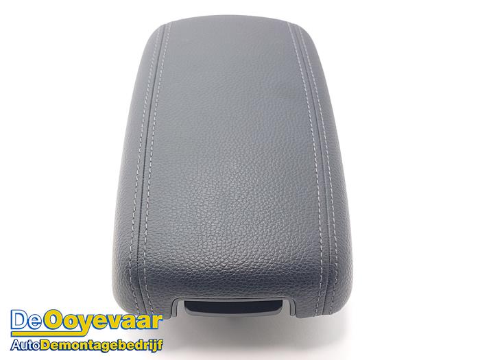 Begagnade Armstöd Kia Stonic (YB) 1.0i T-GDi 12V Eco-Dynamics+ Pris € 59,99 Marginaltabell erbjuds av Autodemontagebedrijf De Ooyevaar