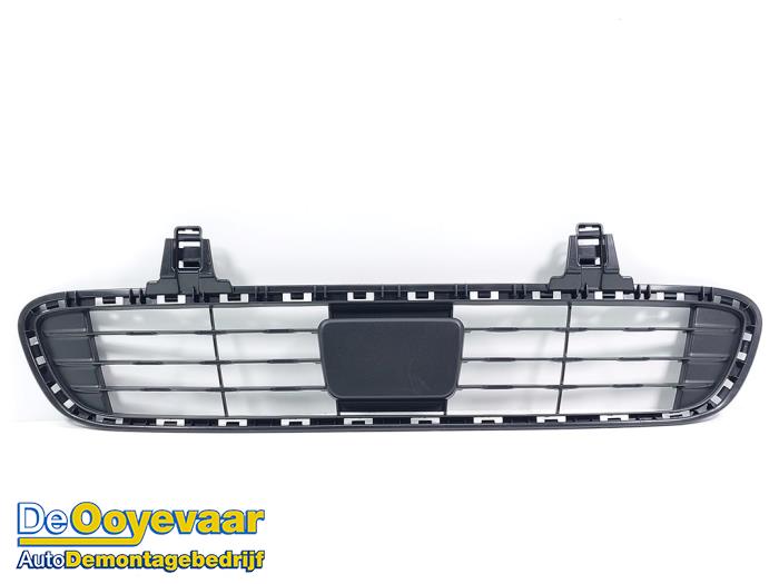Używane Grill Kia Stonic (YB) 1.0i T-GDi 12V Eco-Dynamics+ Cena € 79,99 Procedura marży oferowane przez Autodemontagebedrijf De Ooyevaar
