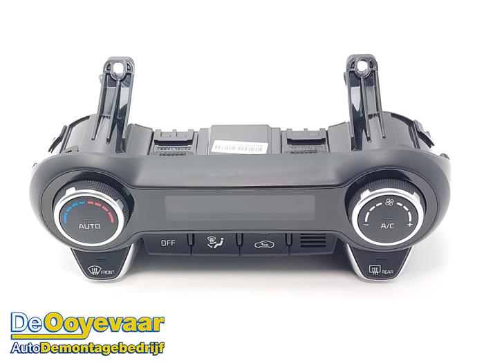Używane Panel climatronic Kia Stonic (YB) 1.0i T-GDi 12V Eco-Dynamics+ Cena € 49,99 Procedura marży oferowane przez Autodemontagebedrijf De Ooyevaar