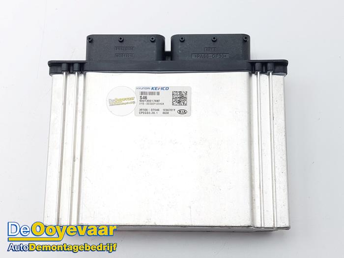 Used Engine management computer Kia Stonic (YB) 1.0i T-GDi 12V Eco-Dynamics+ Price € 199,99 Margin scheme offered by Autodemontagebedrijf De Ooyevaar