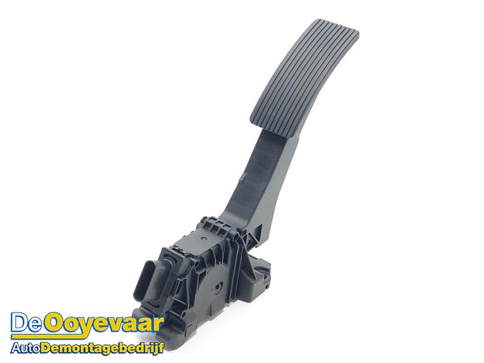 Begagnade Gaspedalsensor Mercedes CLA (118.3) 1.3 CLA-180 Turbo 16V Pris € 19,99 Marginaltabell erbjuds av Autodemontagebedrijf De Ooyevaar