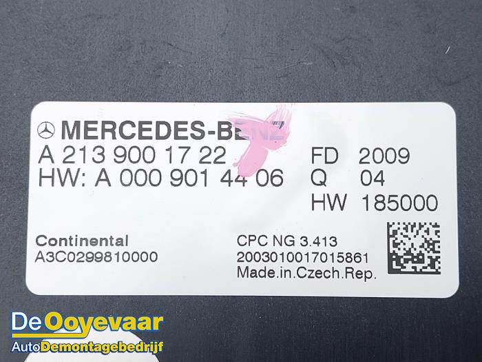 Automatic gearbox computer from a Mercedes-Benz CLA (118.3) 1.3 CLA-180 Turbo 16V 2020
