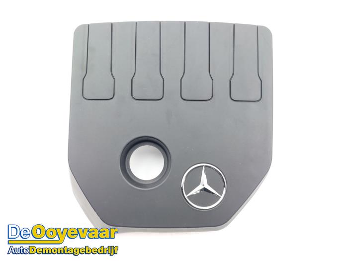 Used Engine cover Mercedes GLA (H247) 1.3 250 e Turbo 16V Price € 29,99 Margin scheme offered by Autodemontagebedrijf De Ooyevaar