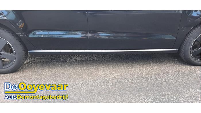 Używane Próg prawy Volkswagen Polo Cena na żądanie oferowane przez Autodemontagebedrijf De Ooyevaar