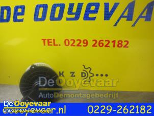 Used Heating and ventilation fan motor Mazda 2 (DE) 1.3 16V S-VT Price € 18,00 Margin scheme offered by Autodemontagebedrijf De Ooyevaar