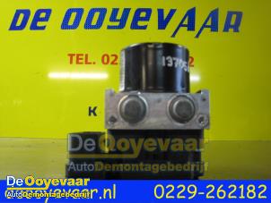 Używane Pompa ABS Citroen C3 (SC) 1.6 HDi 92 Cena € 58,00 Procedura marży oferowane przez Autodemontagebedrijf De Ooyevaar