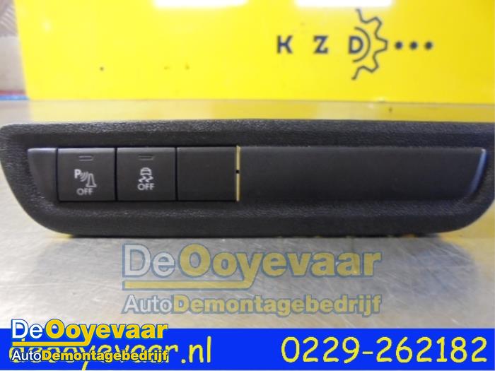 Interruptor PDC de un Peugeot 2008 (CU) 1.2 Vti 12V PureTech 82 2014