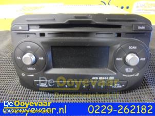 Used Radio CD player Kia Picanto (TA) 1.2 16V Price € 34,98 Margin scheme offered by Autodemontagebedrijf De Ooyevaar