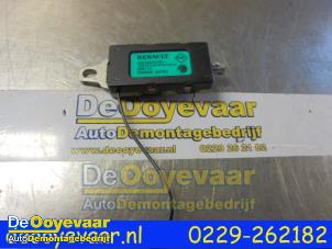 Used Antenna Renault Captur (2R) 1.2 TCE 16V EDC Price € 9,99 Margin scheme offered by Autodemontagebedrijf De Ooyevaar