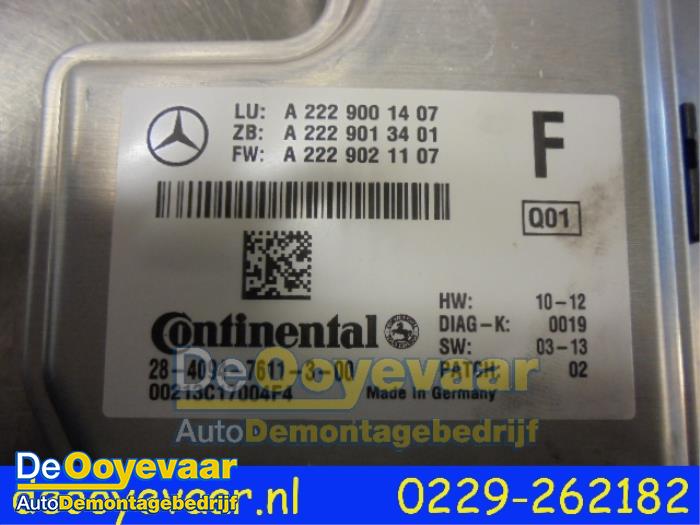 Front camera from a Mercedes-Benz S (W222/V222/X222) 4.7 S-500 BlueEFFICIENCY 32V 4-Matic 2014