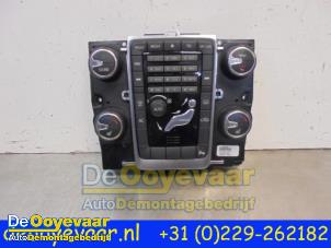 Used Radio control panel Volvo V70 (BW) 1.6 T4 16V Price € 69,99 Margin scheme offered by Autodemontagebedrijf De Ooyevaar