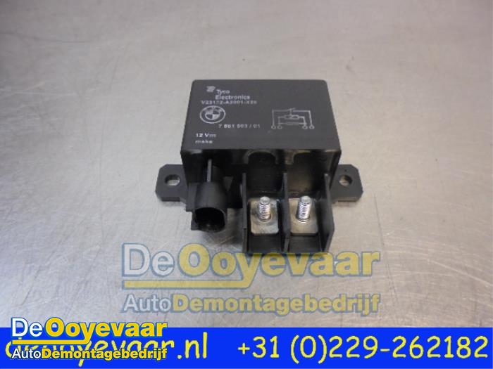 Relay from a BMW 6 serie Gran Coupe (F06) 640d 24V 2012