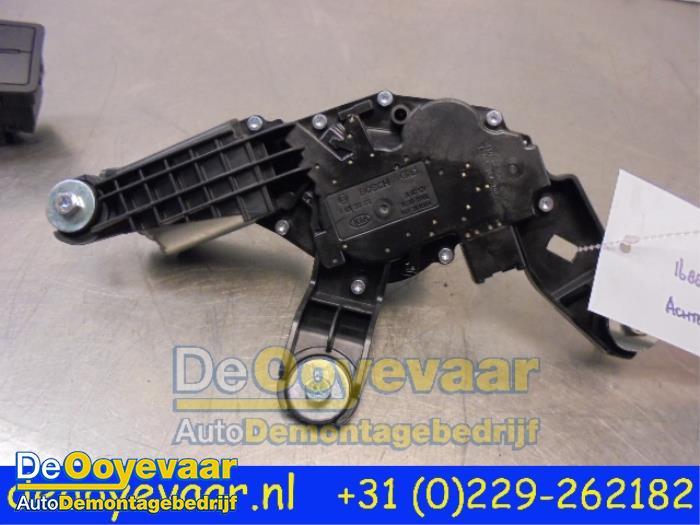 Moteur essuie-glace arrière d'un Kia Picanto (TA) 1.0 12V 2015