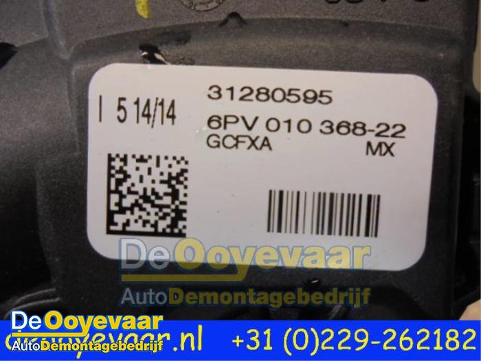 Throttle pedal position sensor from a Volvo V40 (MV) 2.0 D4 16V 2014