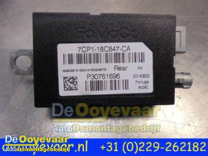 Usagé Antenne amplificateur Volvo V40 (MV) 2.0 D4 16V Prix € 9,98 Règlement à la marge proposé par Autodemontagebedrijf De Ooyevaar