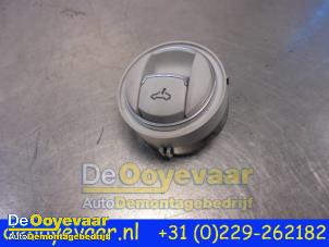 Used Sunroof switch Volkswagen Passat CC (357) 3.6 FSI R36 24V V6 4Motion Price € 19,98 Margin scheme offered by Autodemontagebedrijf De Ooyevaar