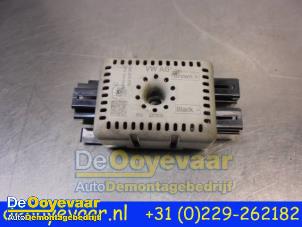 Używane Wzmacniacz anteny Volkswagen Golf VII (AUA) 1.6 TDI BlueMotion 16V Cena € 9,98 Procedura marży oferowane przez Autodemontagebedrijf De Ooyevaar
