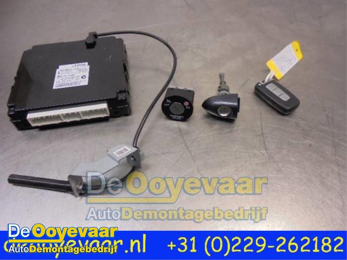 Usagé Ordinateur smart entry Kia Rio III (UB) 1.2 CVVT 16V Prix € 39,99 Règlement à la marge proposé par Autodemontagebedrijf De Ooyevaar
