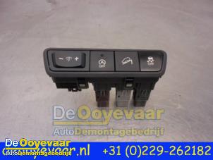 Usagé Commodo Hyundai iX35 (LM) 1.6 GDI 16V Prix € 24,98 Règlement à la marge proposé par Autodemontagebedrijf De Ooyevaar