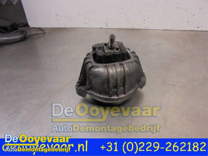 Engine mount BMW 3 serie 320d 16V 13981112 204D4