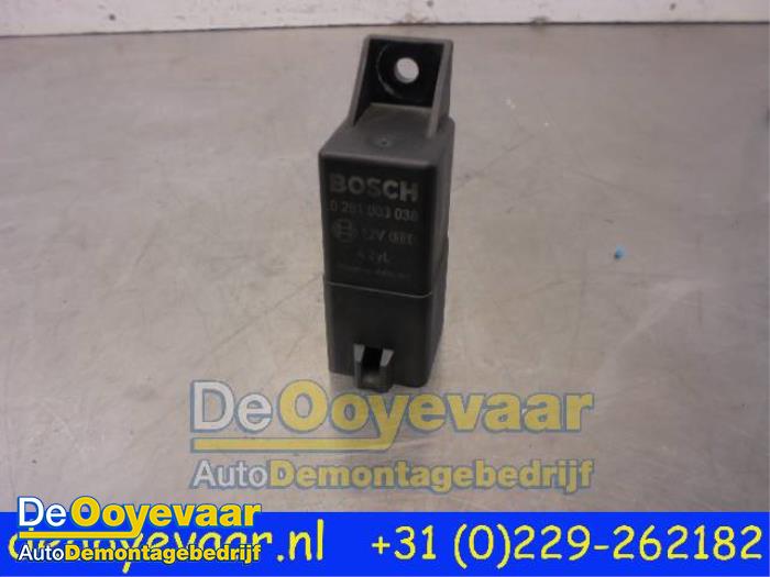 Glow plug relay Volkswagen Golf VI Variant 1.6 TDI 16V 105 0281003038