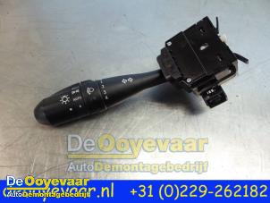 Używane Przelacznik swiatel Mitsubishi Colt (Z2/Z3) 1.3 16V Cena € 12,50 Procedura marży oferowane przez Autodemontagebedrijf De Ooyevaar