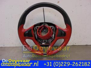 Used Steering wheel Renault Clio IV (5R) 0.9 Energy TCE 90 12V Price € 12,50 Margin scheme offered by Autodemontagebedrijf De Ooyevaar