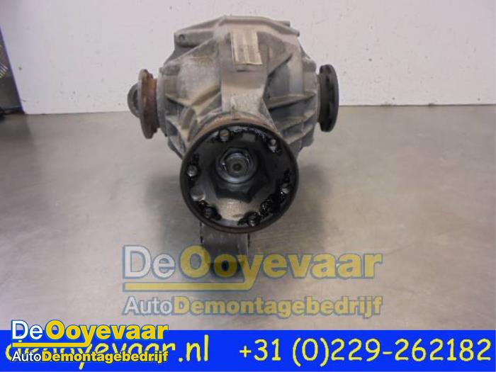 Rear differential from a Porsche Cayenne (9PA) 4.8 V8 32V GTS 2009